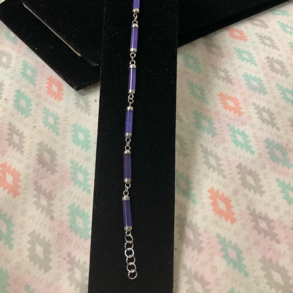 I’m selling bracelets💜